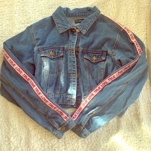Cropped denim jacket